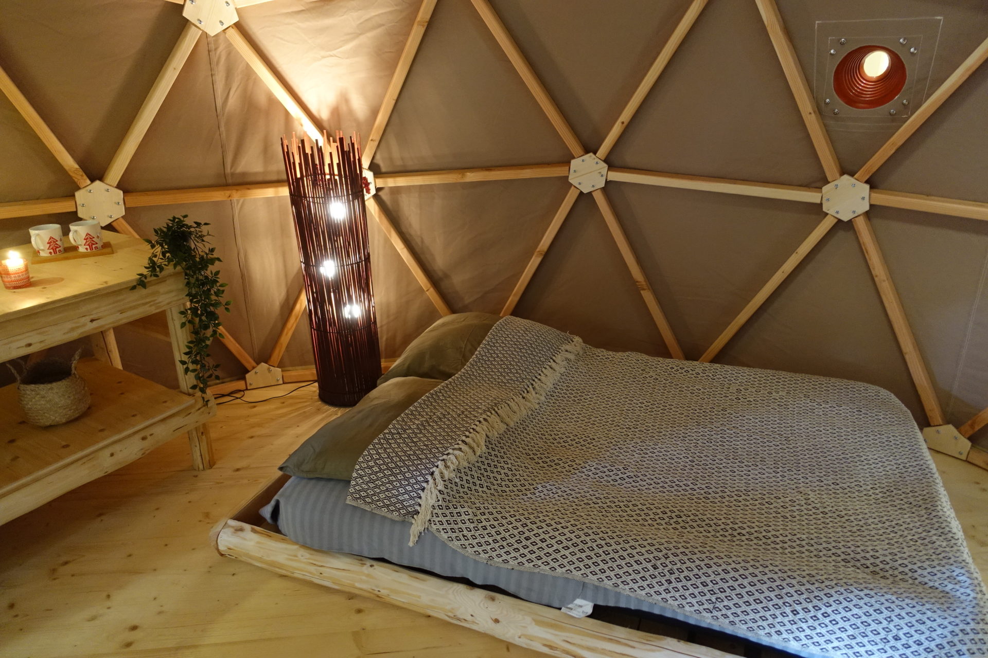 Salon SETT 2019 :                                                                               Stand tipi-tente